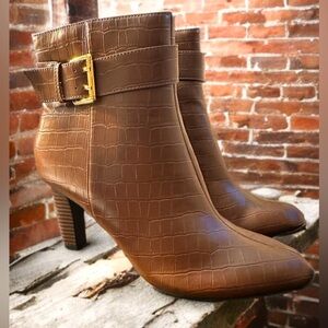 NEW Women’s City Chic Tory Faux Croc Ankle Boot Color Brown Size EU 41 / US 10.5